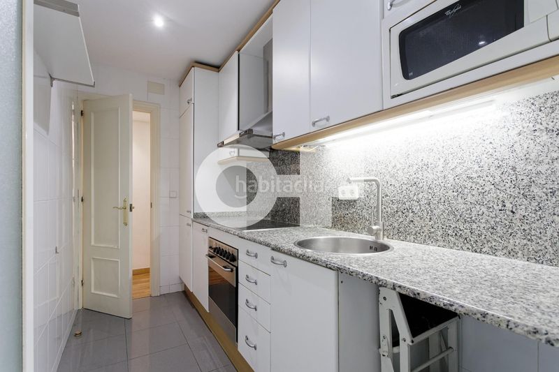 Foto c3de0082-b864-4e70-8b78-1ce2401caf49. Apartament amb calefacció a Putget - Farró Barcelona