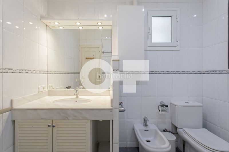 Foto d4d8e5ad-4690-469f-8386-41ac813e3d79. Apartament amb calefacció a Putget - Farró Barcelona