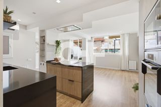 Àtic  Carrer carrer balmes. Ático  terraza 30m2  conserje  ubicacion prime  ascensor  orient