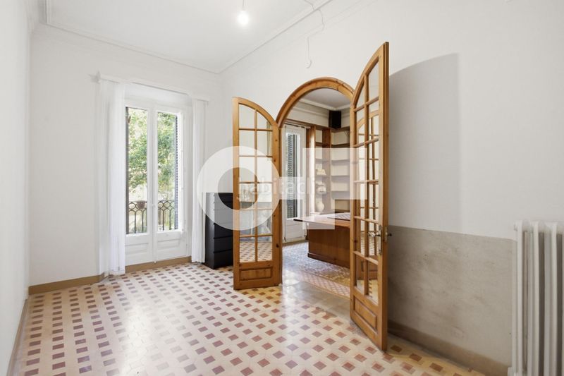 Foto b7a1d4fa-ab6f-4c72-b209-a7eb8bc803cc. Pis a Dreta de l´Eixample Barcelona
