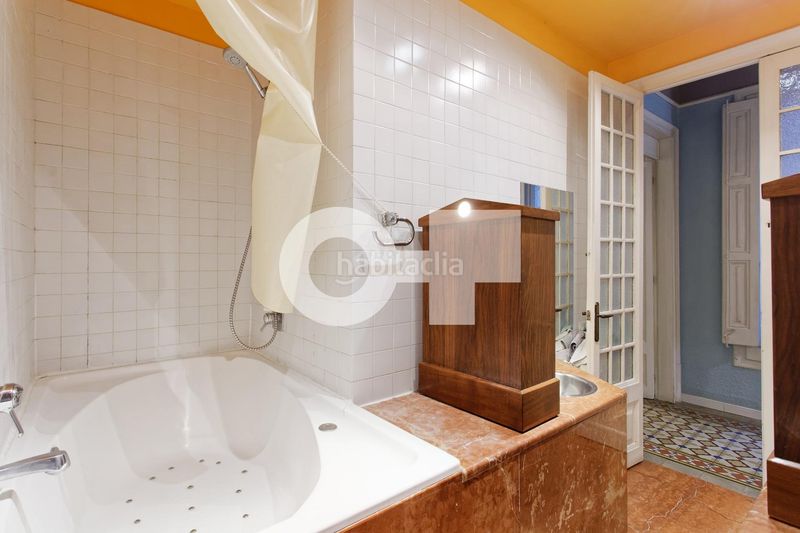 Foto cffff1e3-c7ad-478d-b730-26c0a1d72133. Pis a Dreta de l´Eixample Barcelona