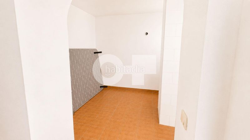 Foto 0f918ed2-7b53-4038-87ea-d0dcbba368a8. Planta baixa a Hostafrancs Barcelona