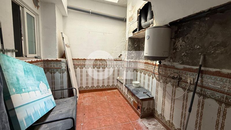 Foto 9cf86e44-7d9a-4aa9-b8c5-80fdb3efa9ac. Planta baixa a Hostafrancs Barcelona
