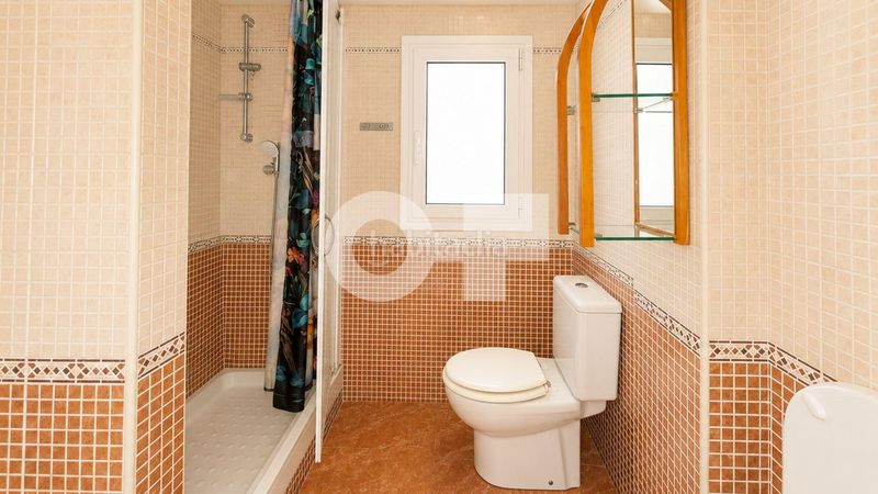 Foto c0da96d1-50a2-4e5d-8e06-e6855994aee9. Planta baixa a Hostafrancs Barcelona