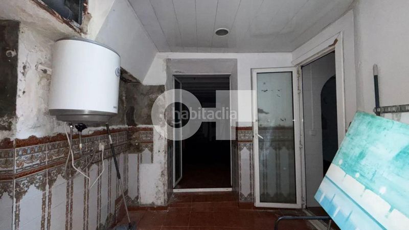 Foto f43927a5-1876-41db-8ae1-6273ab1ddc77. Planta baixa a Hostafrancs Barcelona