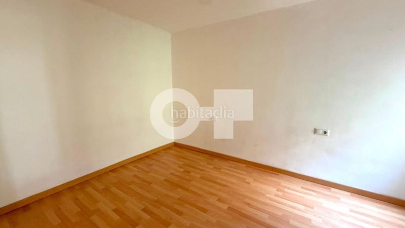 Foto 4aa802e6-bf6e-4577-8d83-b8e2d5ab5dc2. Pis amb calefacció a La Teixonera Barcelona