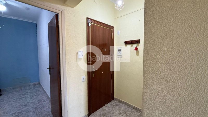 Foto e0fd1f53-348f-4fdf-b7fe-a669de04c3fe. Pis amb calefacció a Sants Barcelona