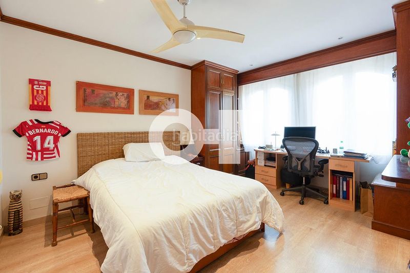 Foto fb1738c7-349d-4a88-a479-917b00c446f3. Casa adossada amb aparcament piscina a Centre Sant Just Desvern