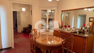 Piso  Carrer carrer hospital. Junto a la rambla del raval  118 m2  3 habitaciones  terraza y b