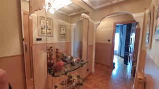 Etagenwohnung in Plaza nueva de gamonal 4. Muy bien conservado