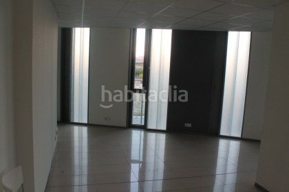 Foto 158e610e-b84d-4a53-be3a-6332507e0964. Oficina  en venta . en Aranguren