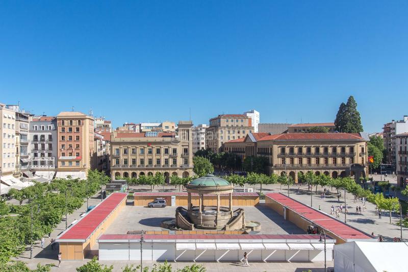 Foto d54680d9-d252-467b-950f-cf76c5bec5af. Miete etagenwohnung mit heizung parking in Casco Antiguo Pamplona / Iruña