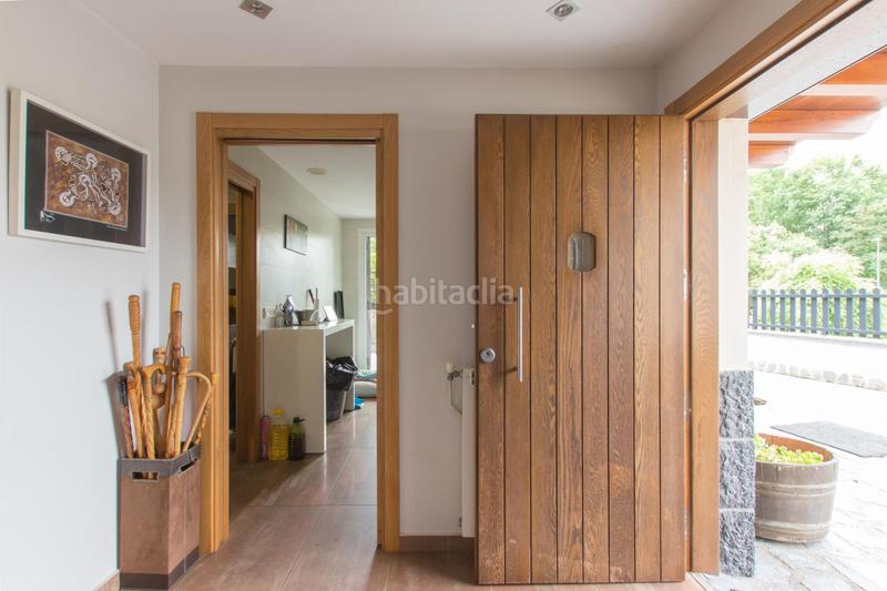 Foto 2a1c64a6-cd05-4793-bb43-92e13ff2fdb0. Casa  en venta , 4 dormitorios. en Lekunberri