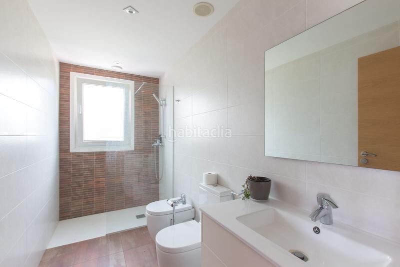 Foto 538be4d8-6483-4ab8-b617-dfb982305410. Casa  en venta , 4 dormitorios. en Lekunberri