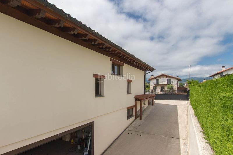 Foto 56baceec-c590-4bc1-9864-5400e8603fdf. Casa  en venta , 4 dormitorios. en Lekunberri