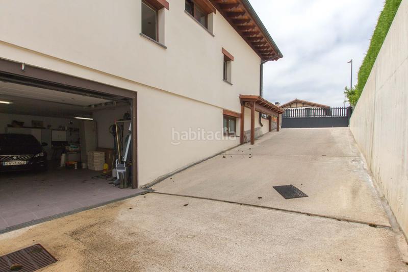 Foto 7a39f28e-efa3-4d9d-9274-151f5e1f2d86. Casa  en venta , 4 dormitorios. en Lekunberri
