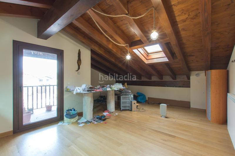 Foto b1127f08-a296-4f4c-b382-ce1c9a1f2498. Casa  en venta , 4 dormitorios. en Lekunberri