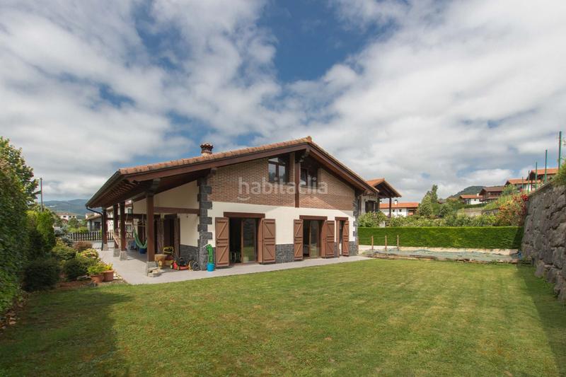 Foto b4f50032-62e4-475e-a585-ffefe6890009. Casa  en venta , 4 dormitorios. en Lekunberri