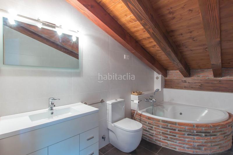Foto d0b074ab-c1ee-4fc5-a3cb-a3fde8bf5763. Casa  en venta , 4 dormitorios. en Lekunberri