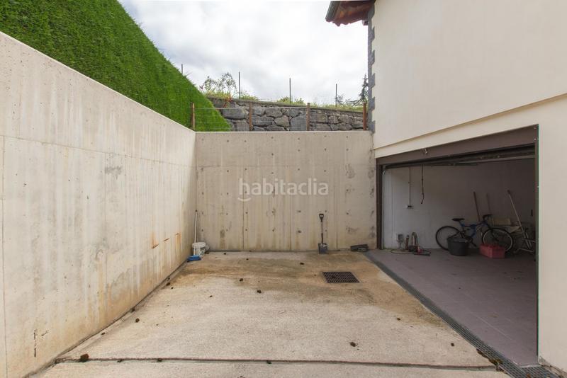 Foto fe3a80e4-1c10-47ba-9b24-ce6652b8760c. Casa  en venta , 4 dormitorios. en Lekunberri
