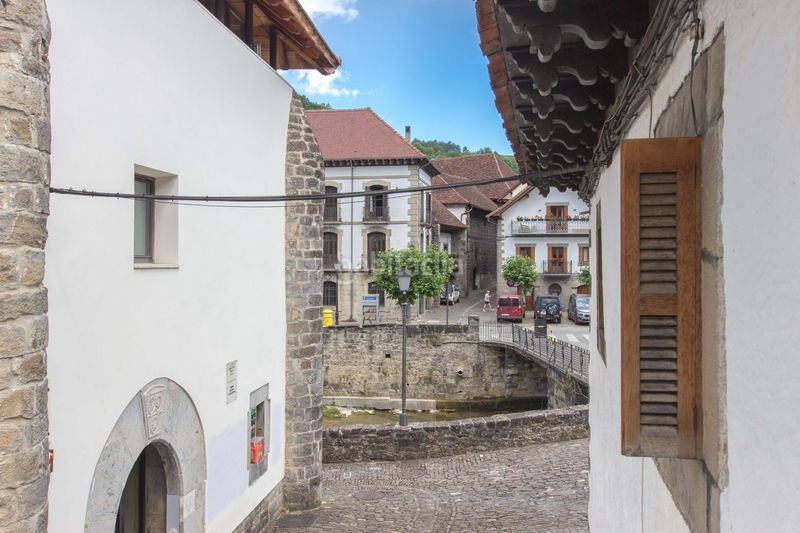 Foto eeb51cac-cef5-488a-980e-653f97732553. Casa amb calefacció a Ochagavía
