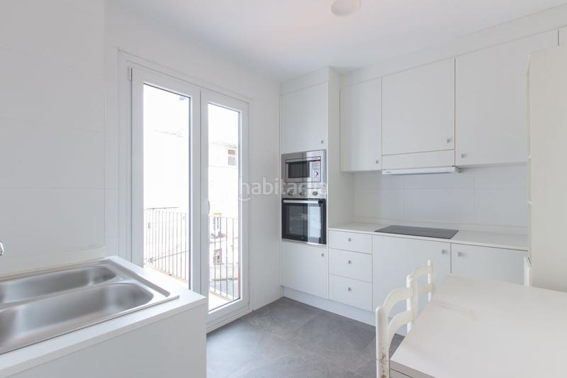 Foto b4bb23a0-400a-40e5-aa53-aa02393983c0. Miete etagenwohnung mit heizung in Primer Ensanche Pamplona / Iruña