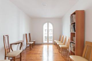 Rent Flat  Leyre. Piso en alquiler en ensanche, 4 dormitorios.