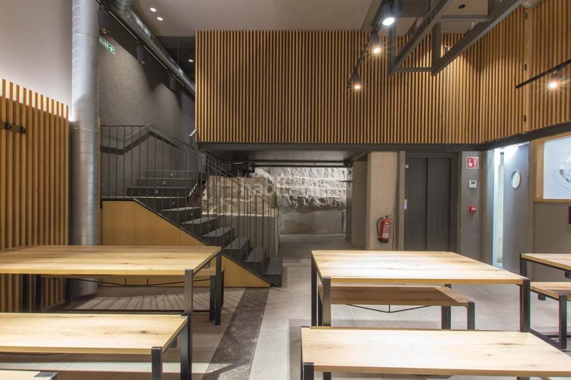 Foto b0322c4b-e46b-4b04-9c0d-b33d6cf0a52a. Local comercial a Casco Antiguo Pamplona / Iruña