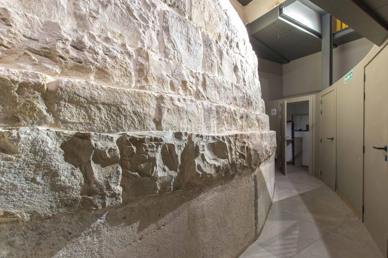 Foto baff8ec4-b6b4-486e-93a3-8dcb2a134a33. Local comercial a Casco Antiguo Pamplona / Iruña