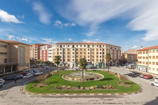 Miete Etagenwohnung  Blanca de navarra. Piso en alquiler en ensanche, 4 dormitorios.