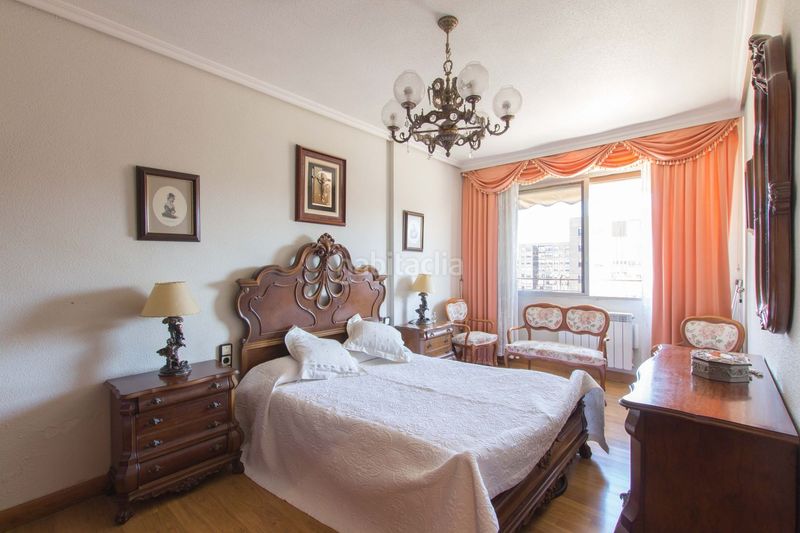 Foto cf08e5dc-d15e-4f87-9d38-6cdd9edb2d43. Piso  en venta en Iturrama, 3 dormitorios. en Pamplona / Iruña