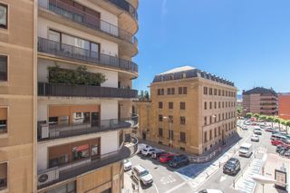 Piso  Aoiz. Piso en venta en ensanche, 3 dormitorios.