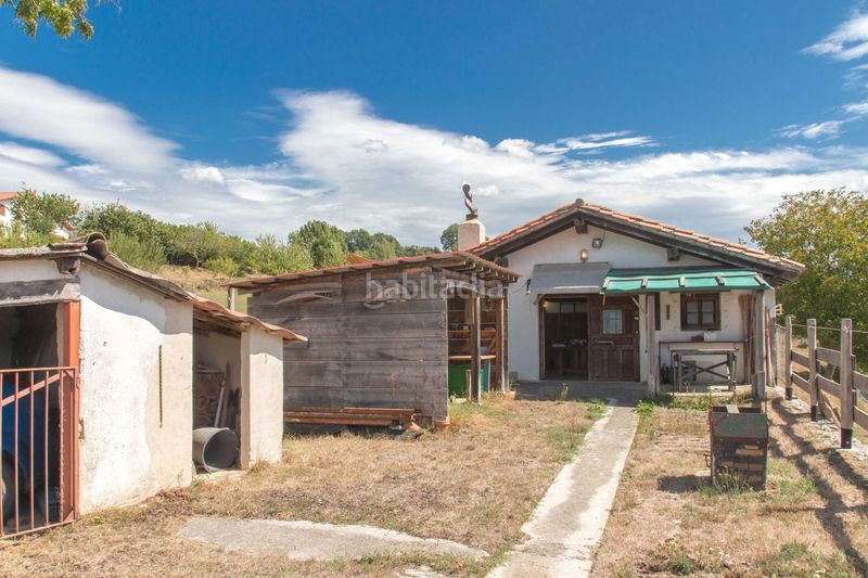 Foto d2e1fa78-8405-4ab6-8a63-42f848f8815e. Casale con riscaldamento in Larraun