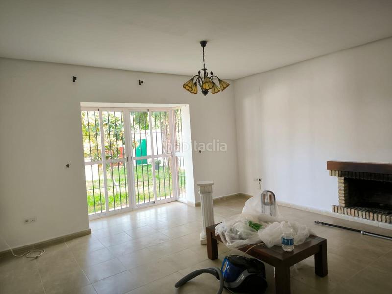 Foto cb9973c6-0d04-43b8-baec-e0c828d4f507. Chalet avec chauffage piscine dans Los Gallos Chiclana de la Frontera