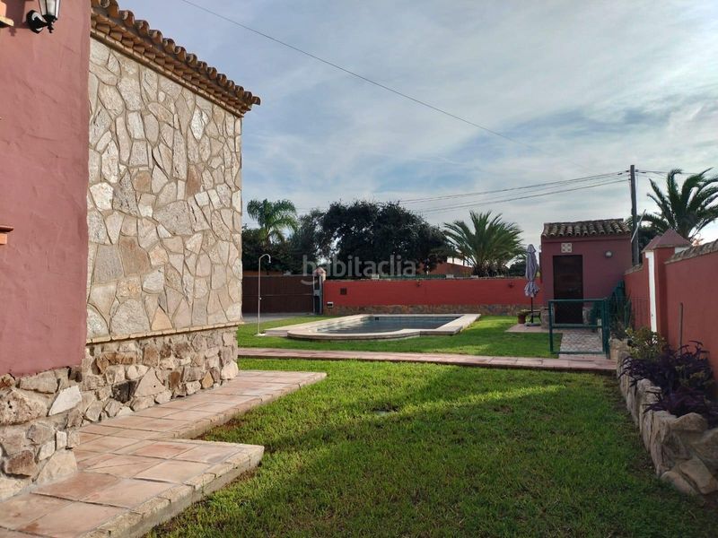 Foto fd4b2b10-78c8-45c9-9865-379ce5c91b29. Xalet amb calefacció piscina a Las Lagunas - Campano Chiclana de la Frontera