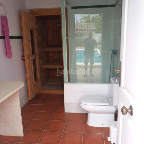 Foto 60c9ff26-dbbd-4f4f-bc24-a154626bd9c4. Chalet with heating parking pool in Las Lagunas - Campano Chiclana de la Frontera