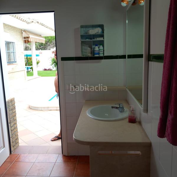 Foto cf0f8a24-c180-47fa-b188-d594f536f377. Chalet with heating parking pool in Las Lagunas - Campano Chiclana de la Frontera