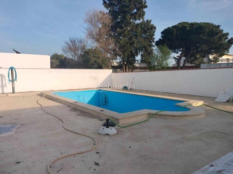 Foto a21ab638-ebeb-4455-8ca3-c60bb2419b50. Chalet con riscaldamento piscina in Las Lagunas - Campano Chiclana de la Frontera