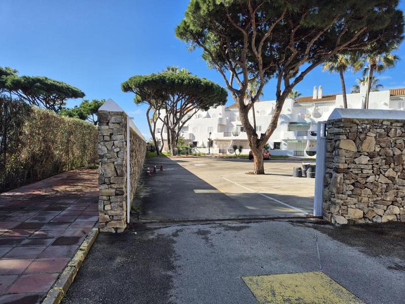 Foto 0fbef179-cfac-4f7f-832c-7a2b9cdcf8d0. Apartment with parking pool in La Barrosa Chiclana de la Frontera