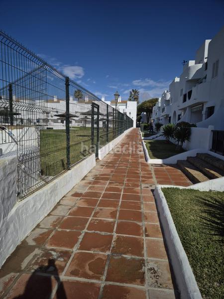 Foto b0489b19-325a-4780-be38-74dfc215dbb9. Apartment with parking pool in La Barrosa Chiclana de la Frontera