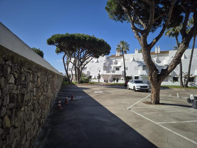 Foto bf5897d4-a4c8-4763-b561-7bc0aa0cca64. Apartment with parking pool in La Barrosa Chiclana de la Frontera