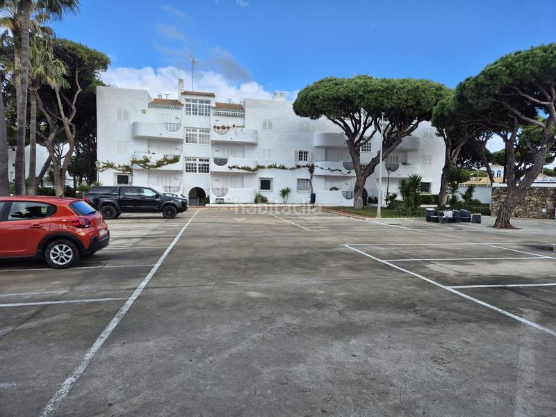 Foto f9c0233f-254a-4425-8d1c-e643ec6aa4b8. Apartment with parking pool in La Barrosa Chiclana de la Frontera