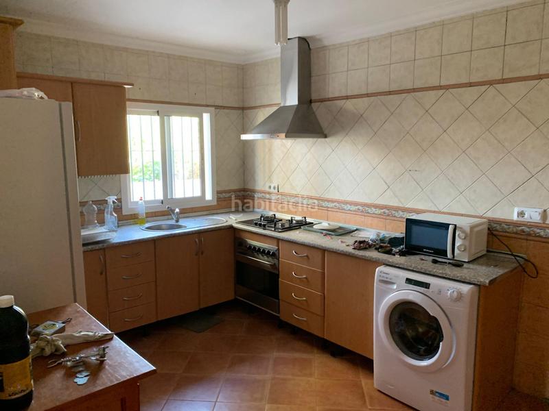 Foto f4d369e5-fb33-4ab4-93bc-ddda8a8539b6. Chalet con parcheggio in Pelagatos - Pago del Humo Chiclana de la Frontera