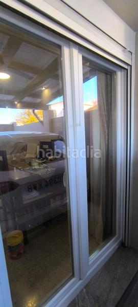 Foto 0ca943ee-687a-4763-bd4b-6d4ec7ac320d. Casa adosada chalet adosado zona rosaleda en La Banda - Campo de Fútbol Chiclana de la Frontera