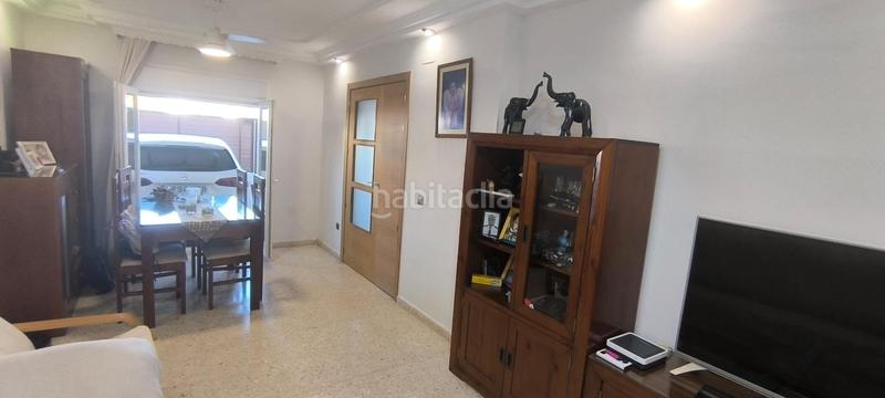 Foto 1089fa61-08bd-41ad-ac15-11935d975142. Casa adosada chalet adosado zona rosaleda en La Banda - Campo de Fútbol Chiclana de la Frontera