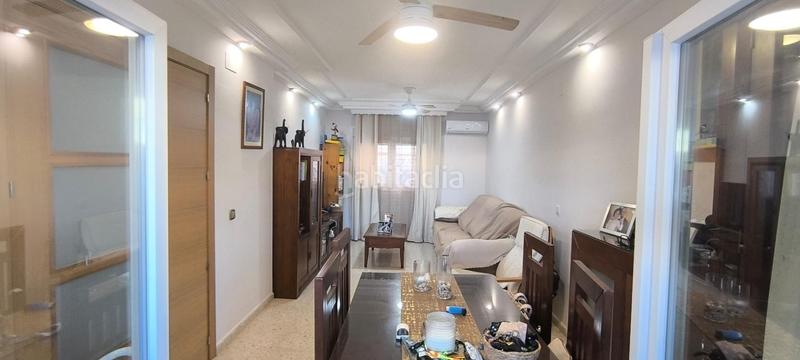 Foto 28e5f877-d6b4-4db1-b9f2-3108cc91bb85. Casa adosada chalet adosado zona rosaleda en La Banda - Campo de Fútbol Chiclana de la Frontera