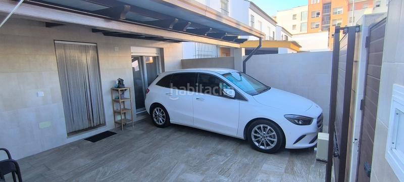 Foto 648ebe14-5ae1-409f-8a7b-e52024d0a87d. Casa adosada chalet adosado zona rosaleda en La Banda - Campo de Fútbol Chiclana de la Frontera