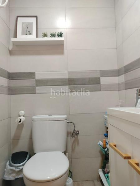 Foto a7ed5d8d-6996-42b8-8a4a-8b78cbac6a11. Casa adosada chalet adosado zona rosaleda en La Banda - Campo de Fútbol Chiclana de la Frontera