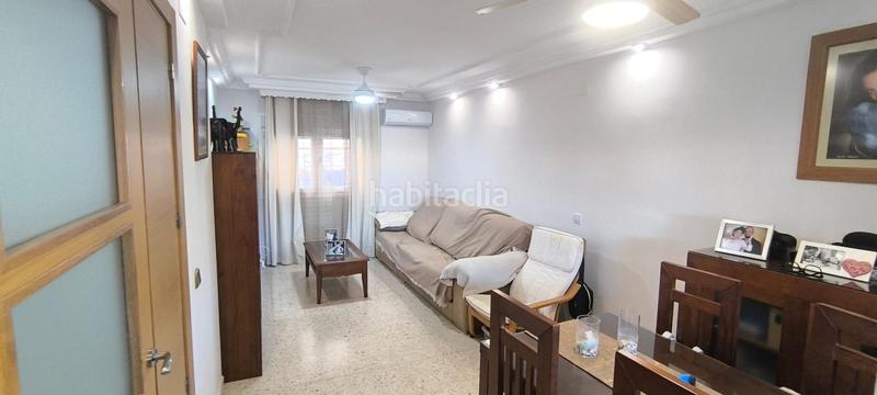 Foto e172203d-46b3-4ae3-9eae-490d67ab504a. Casa adosada chalet adosado zona rosaleda en La Banda - Campo de Fútbol Chiclana de la Frontera