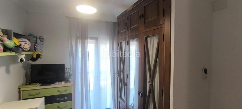 Foto e9af8ea0-7916-46c4-a915-cfe23a2d0ae5. Casa adosada chalet adosado zona rosaleda en La Banda - Campo de Fútbol Chiclana de la Frontera